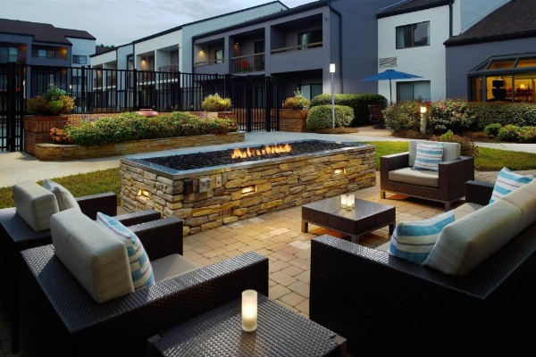 Courtyard by Marriott Raleigh Midtown image 18